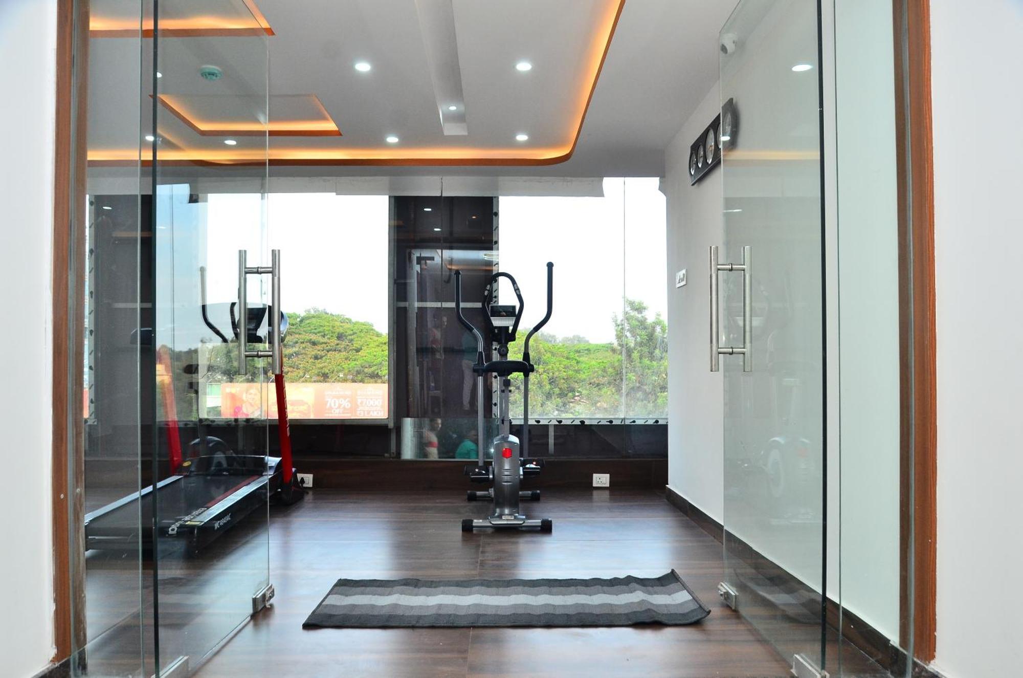 Hotel Eyrie Nest Bangalore Esterno foto