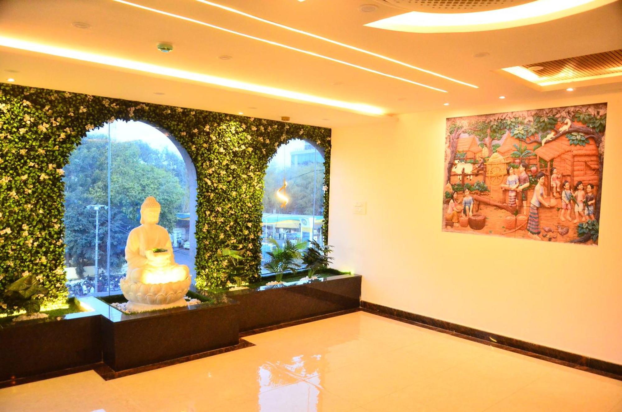 Hotel Eyrie Nest Bangalore Esterno foto